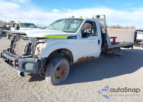 2011 Ford F-350 Chassis из США, поврежденный, VIN 1FDRF3H62BEA30246